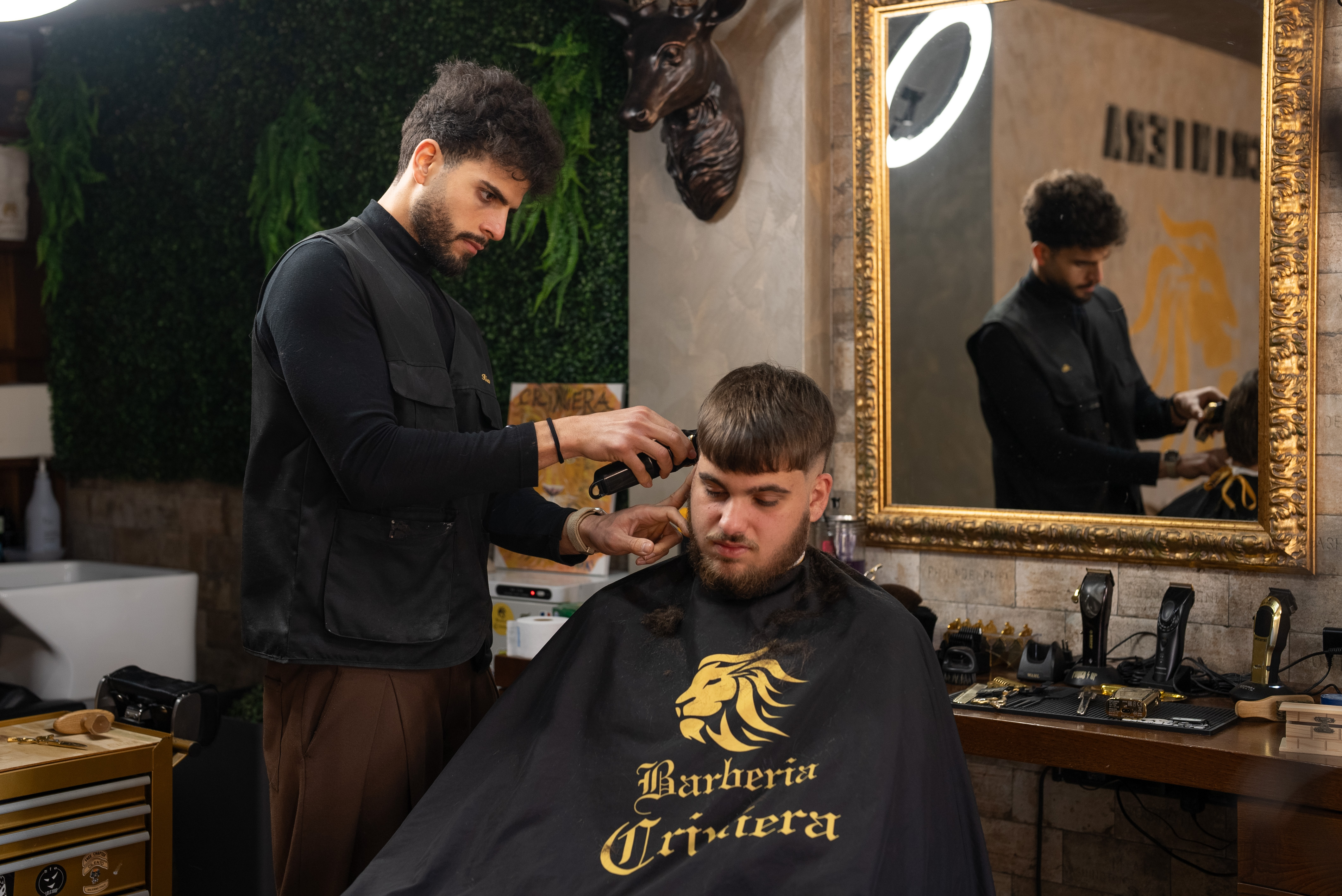 Taglio capelli in Barberia Criniera